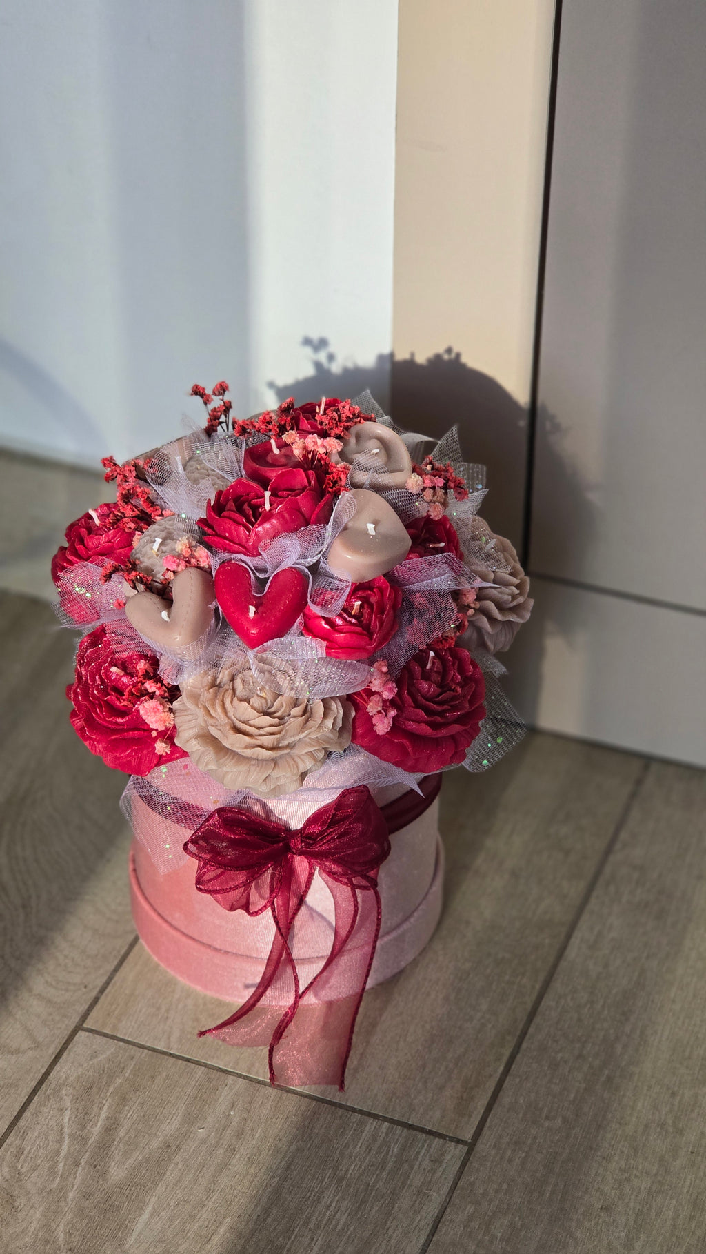 A Scarlet Bloom✨️NEW✨️